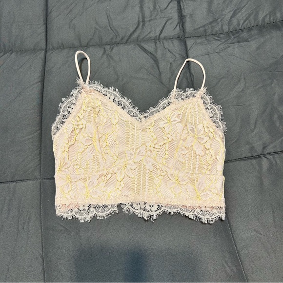 BKE Other - BKE Lace Bralette in Cream and Light Pink